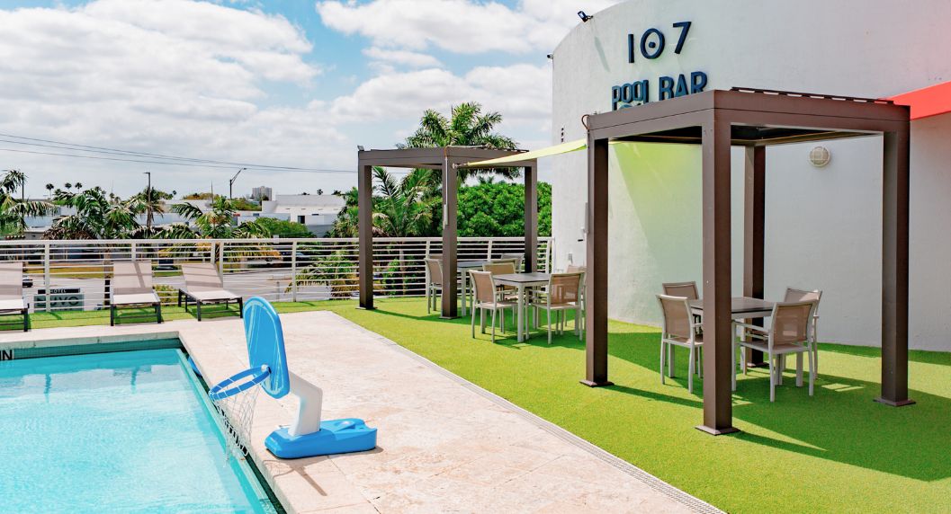 pool and seating area