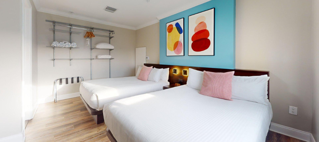 Double bed suite kitchen and dining table